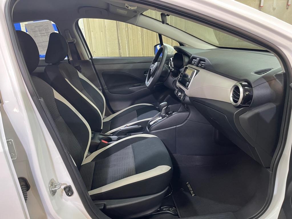 2021 Nissan Versa - 3N1CN8EV9ML893895 - Image #4
