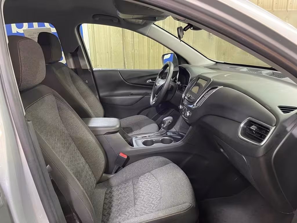 2022 Chevrolet Equinox - 3GNAXUEV4NL241038 - Image #3