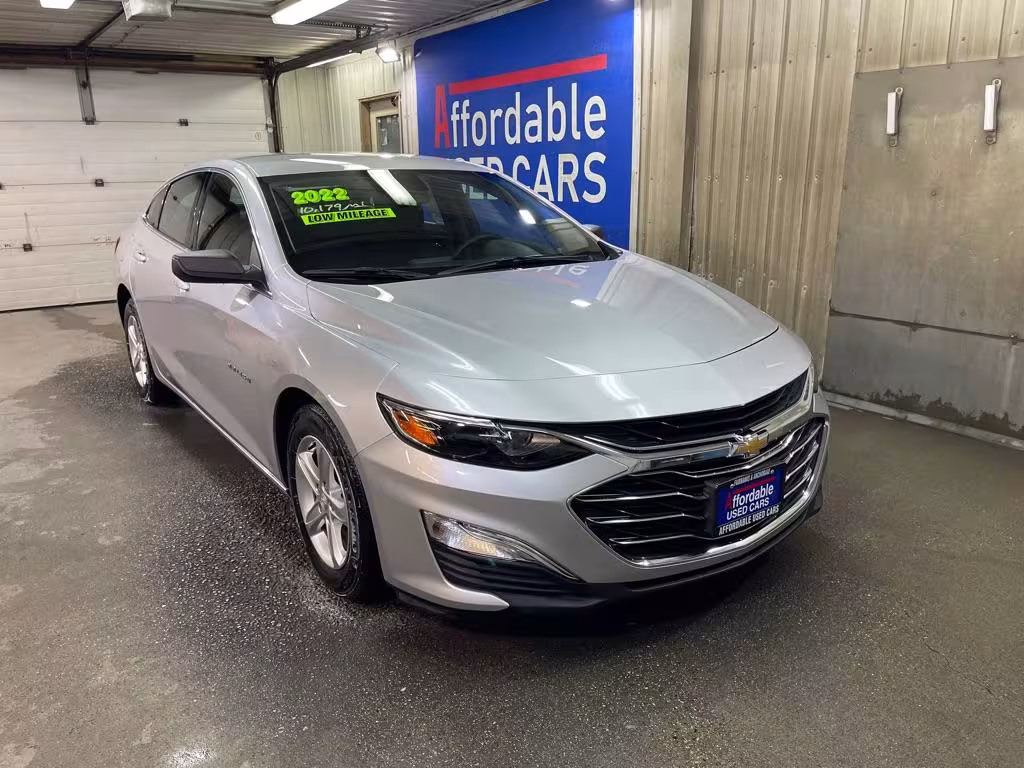 2022 Chevrolet Malibu - 1G1ZB5ST2NF147939 - Image #1