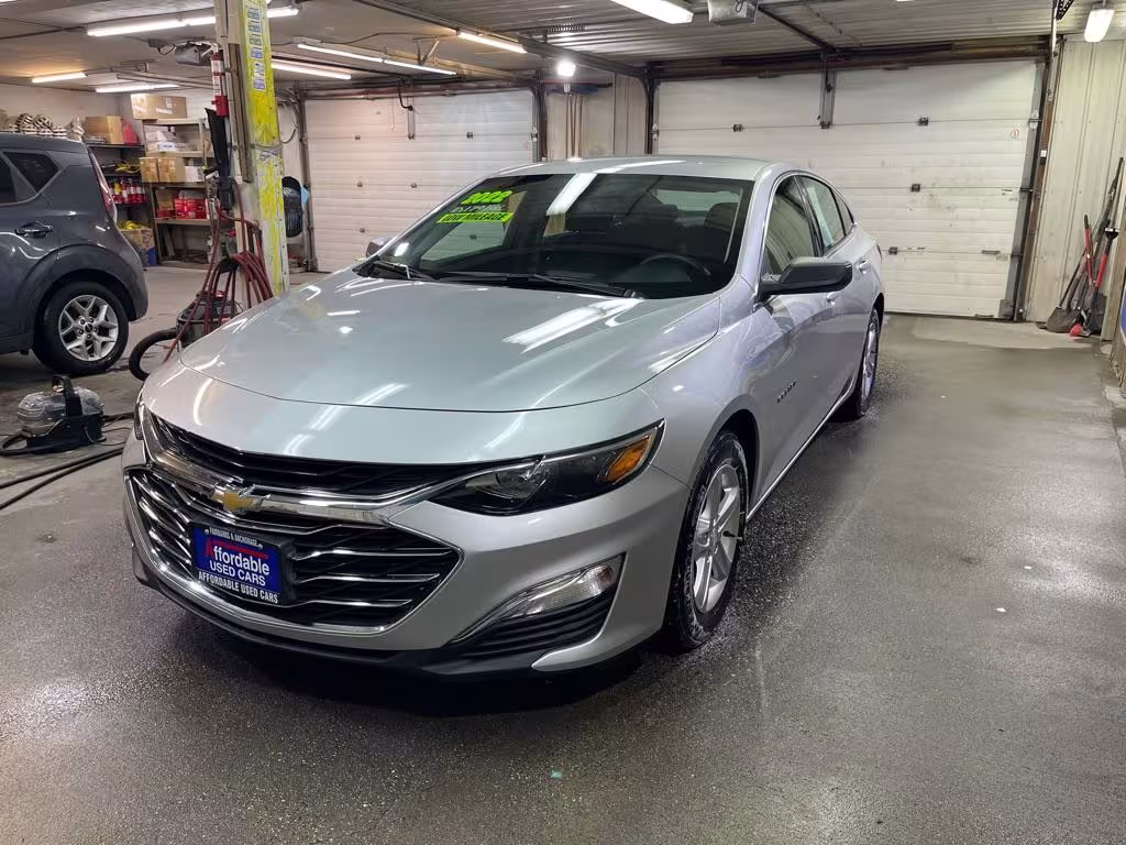 2022 Chevrolet Malibu - 1G1ZB5ST2NF147939 - Image #2