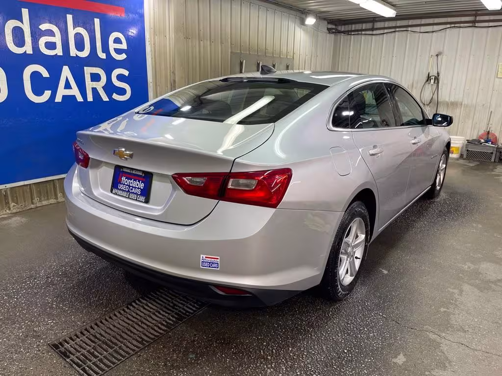2022 Chevrolet Malibu - 1G1ZB5ST2NF147939 - Image #3