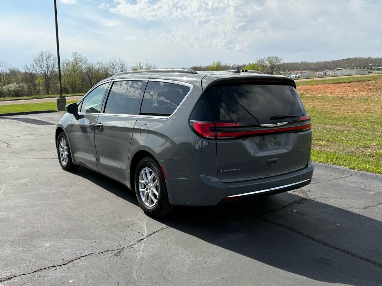 2022 Chrysler Pacifica - 2C4RC1BG6NR138640 - Image #3