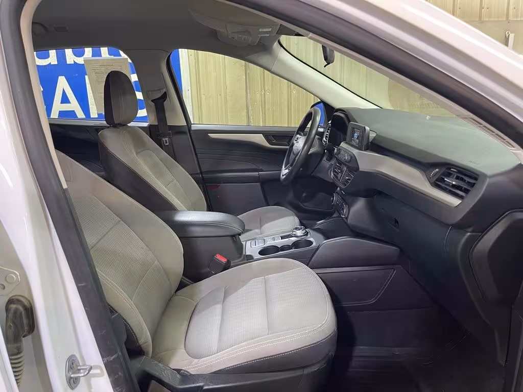 2022 Ford Escape - 1FMCU9F65NUA56254 - Image #3