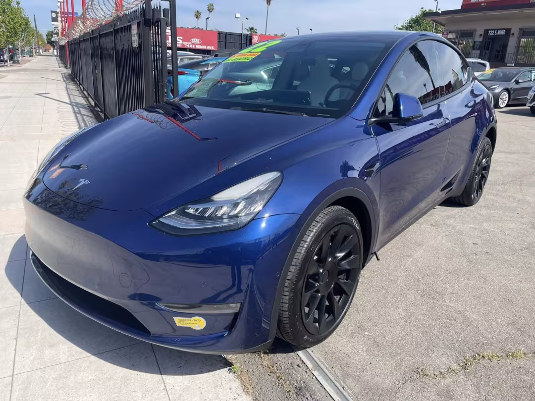 2022 Tesla Model Y - 7SAYGDEE7NF405228 - Image #2