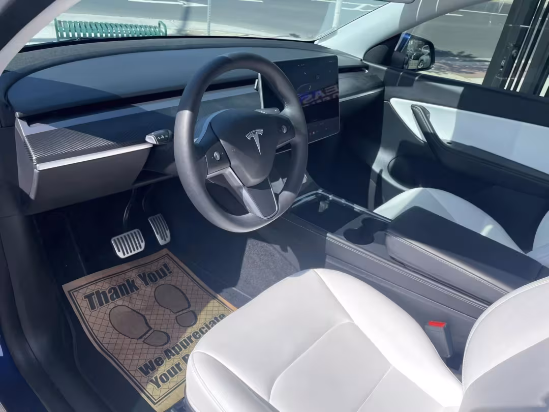 2022 Tesla Model Y - 7SAYGDEE7NF405228 - Image #7