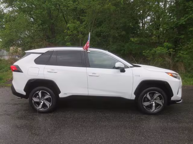 2022 Toyota RAV4 Prime - JTMAB3FV9ND088761 - Image #10