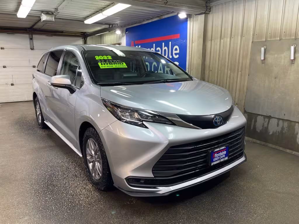 2022 Toyota Sienna - 5TDKRKEC9NS116685 - Image #5