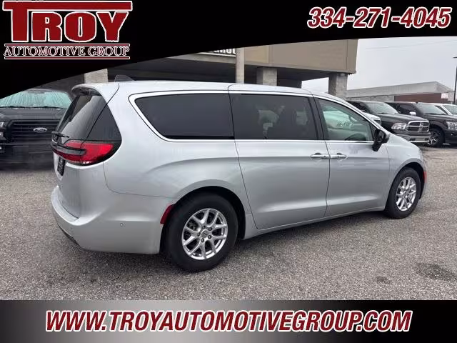 2023 Chrysler Pacifica - 2C4RC1BG9PR538890 - Image #8