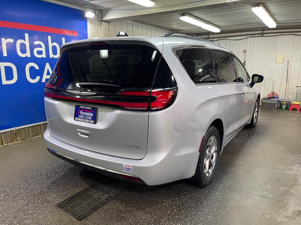 2023 Chrysler Pacifica - 2C4RC1GG1PR536138 - Image #3