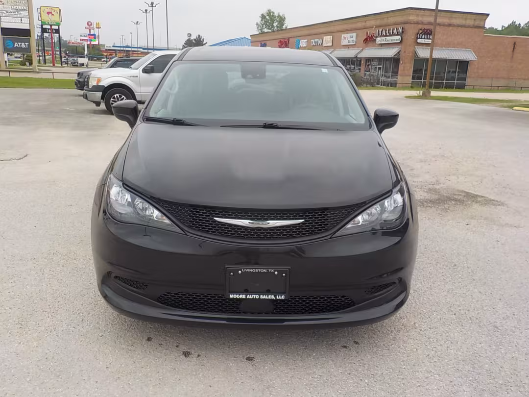 2023 Chrysler Voyager - 2C4RC1CG4PR564084 - Image #2