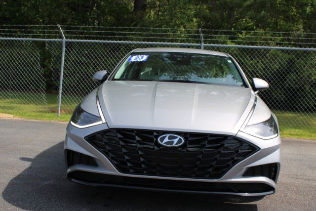 2023 Hyundai Sonata - KMHL64JA6PA279237 - Image #2