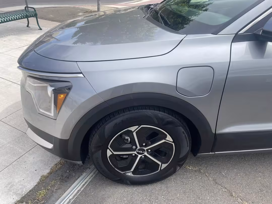 2023 Kia Niro - KNDCS3LFXP5090361 - Image #5