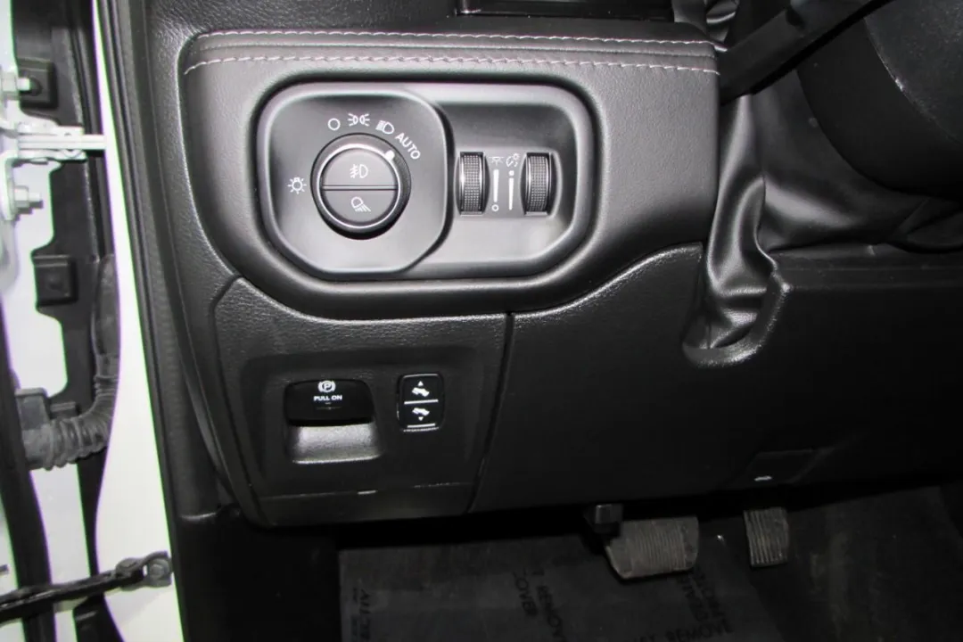2023 Ram 1500 - 1C6SRFHT2PN615914 - Image #16
