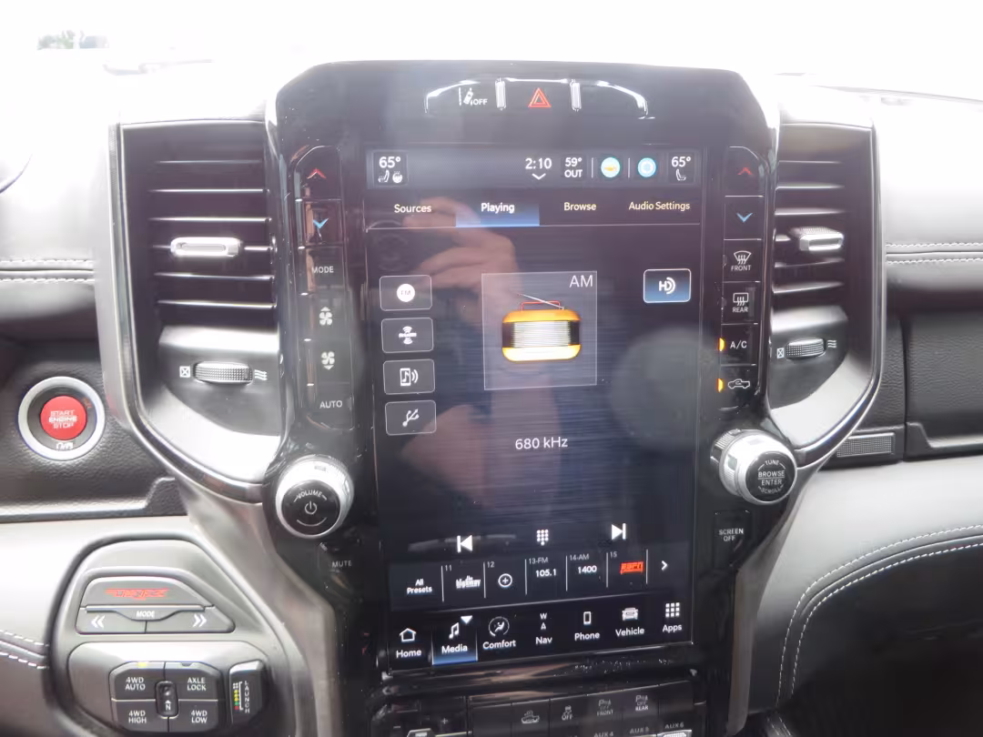 2023 Ram 1500 - 1C6SRFU92PN571987 - Image #25
