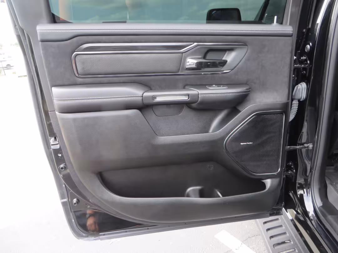2023 Ram 1500 - 1C6SRFU92PN571987 - Image #39