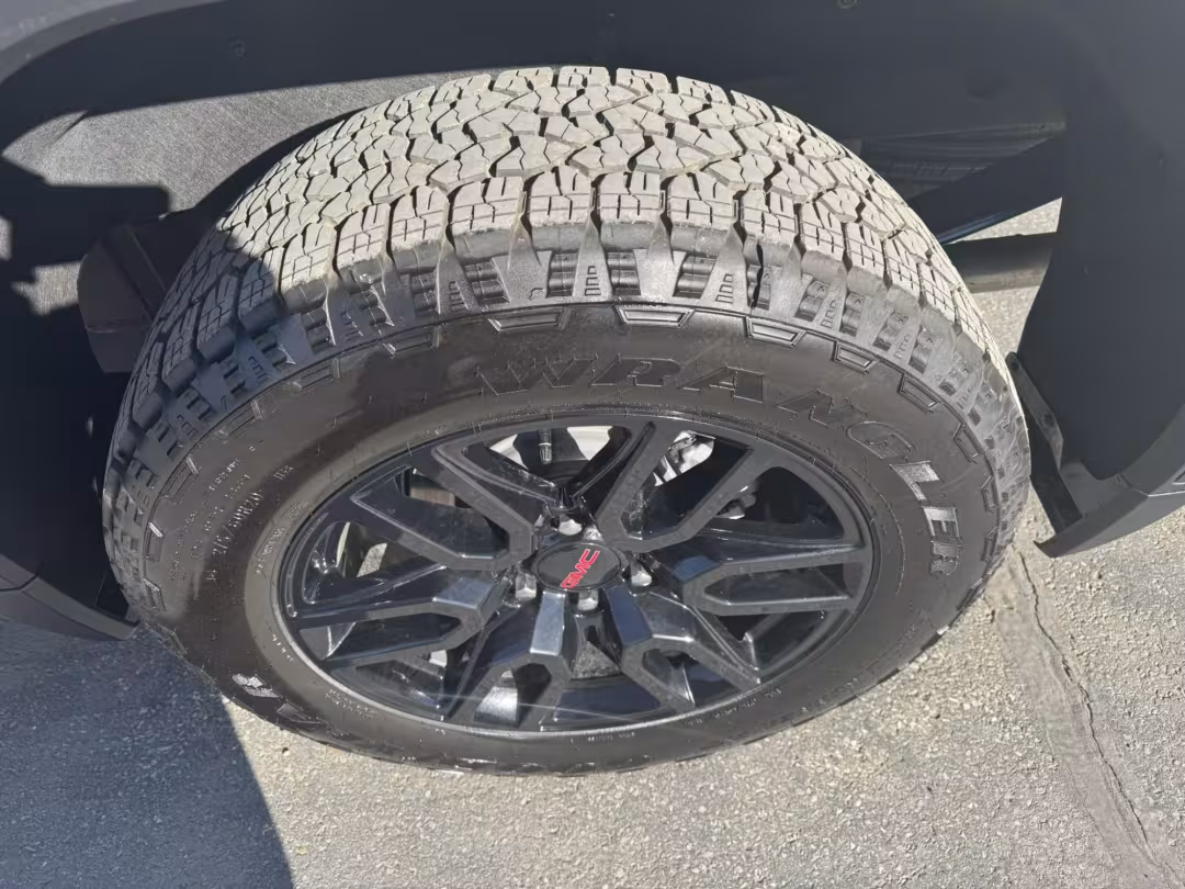 2024 GMC Sierra 1500 - 1GTUUCED1RZ238841 - Image #23