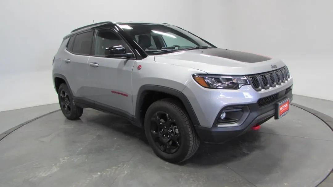 2024 Jeep Compass - 3C4NJDDN7RT576992 - Image #1