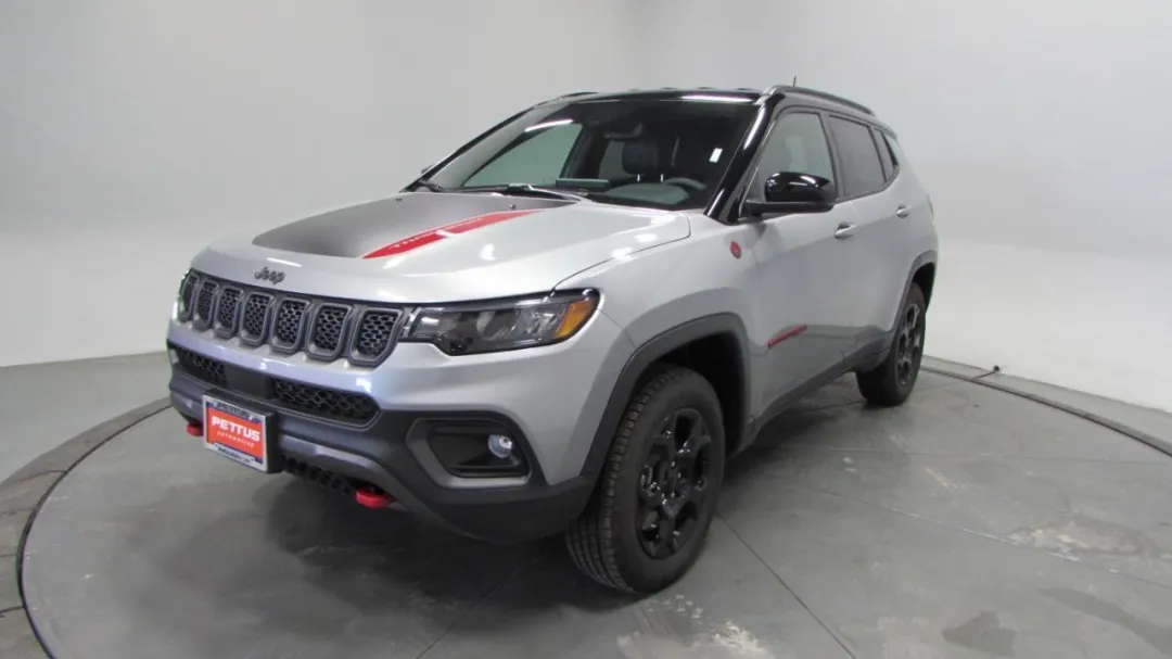 2024 Jeep Compass - 3C4NJDDN7RT576992 - Image #3