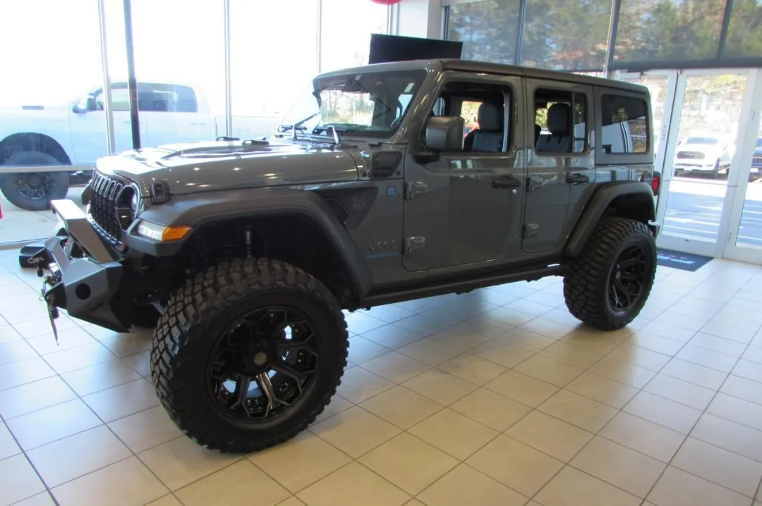 2024 Jeep Wrangler - 1C4RJXN61RW220431 - Image #3