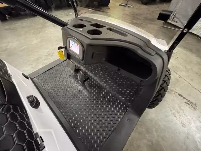 2024 Kodiak EV $5000 OFF Msrp!! - 7V3KSC1D9RG001164 - Image #11