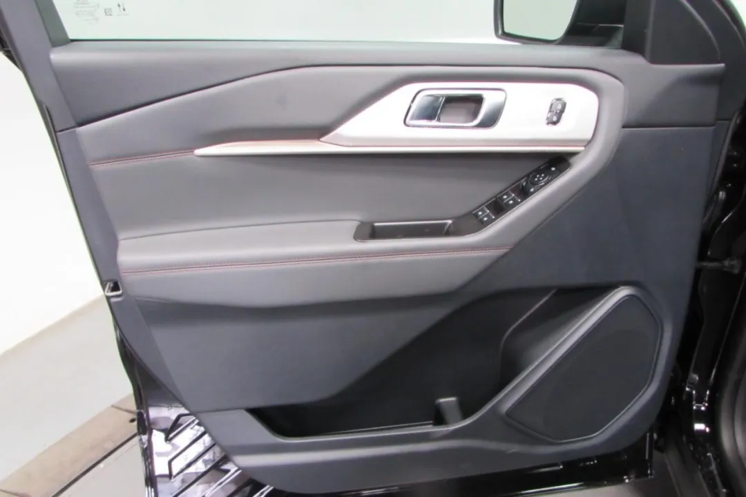 2025 Ford Explorer - 1FMUK8DH0SGC03079 - Image #12