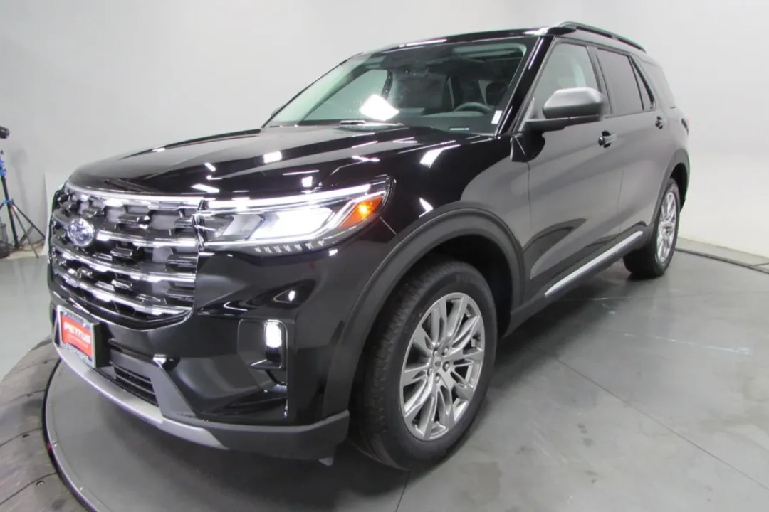 2025 Ford Explorer - 1FMUK8DH0SGC03079 - Image #2