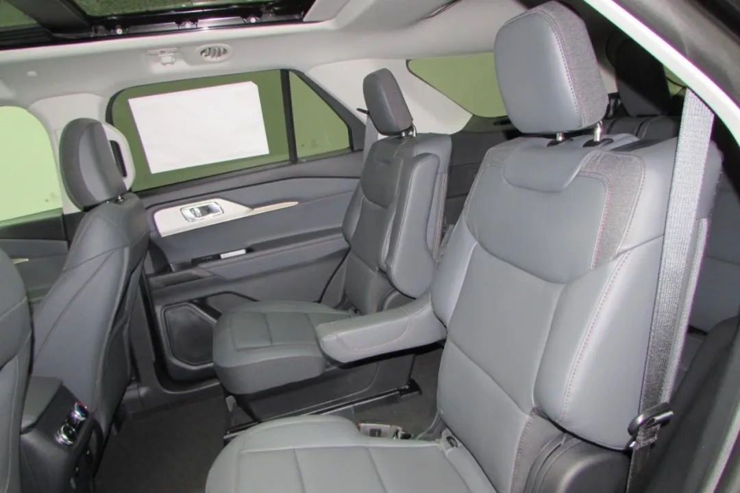 2025 Ford Explorer - 1FMUK8DH0SGC03079 - Image #25