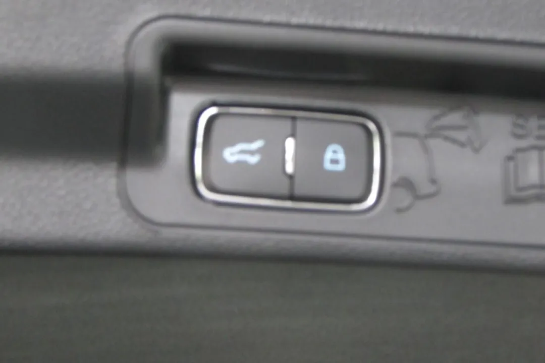 2025 Ford Explorer - 1FMUK8DH0SGC03079 - Image #32