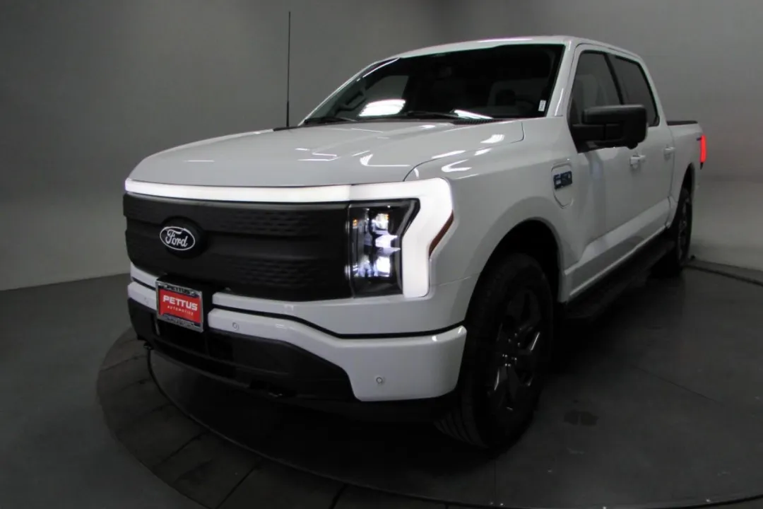 2025 Ford F-150 Lightning - 1FT6W3L76SWG01903 - Image #2