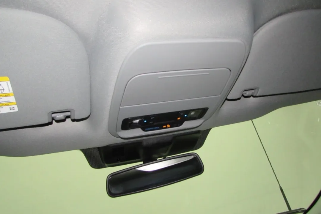 2025 Ford F-150 Lightning - 1FT6W3L76SWG01903 - Image #22