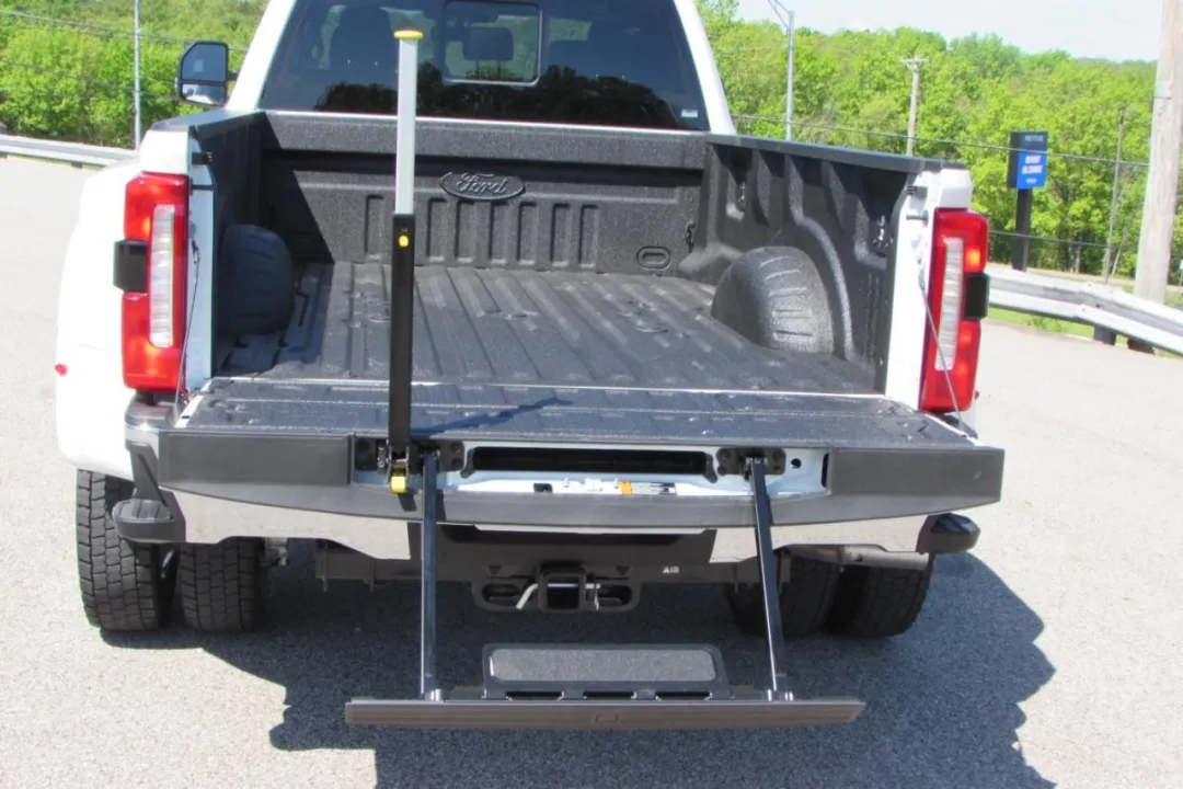 2025 Ford F-450SD - 1FT8W4DM1SED16471 - Image #16