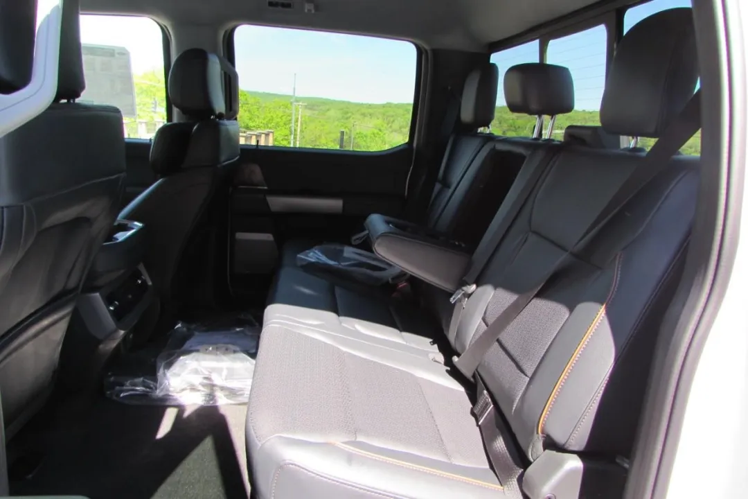 2025 Ford F-450SD - 1FT8W4DM1SED16471 - Image #31