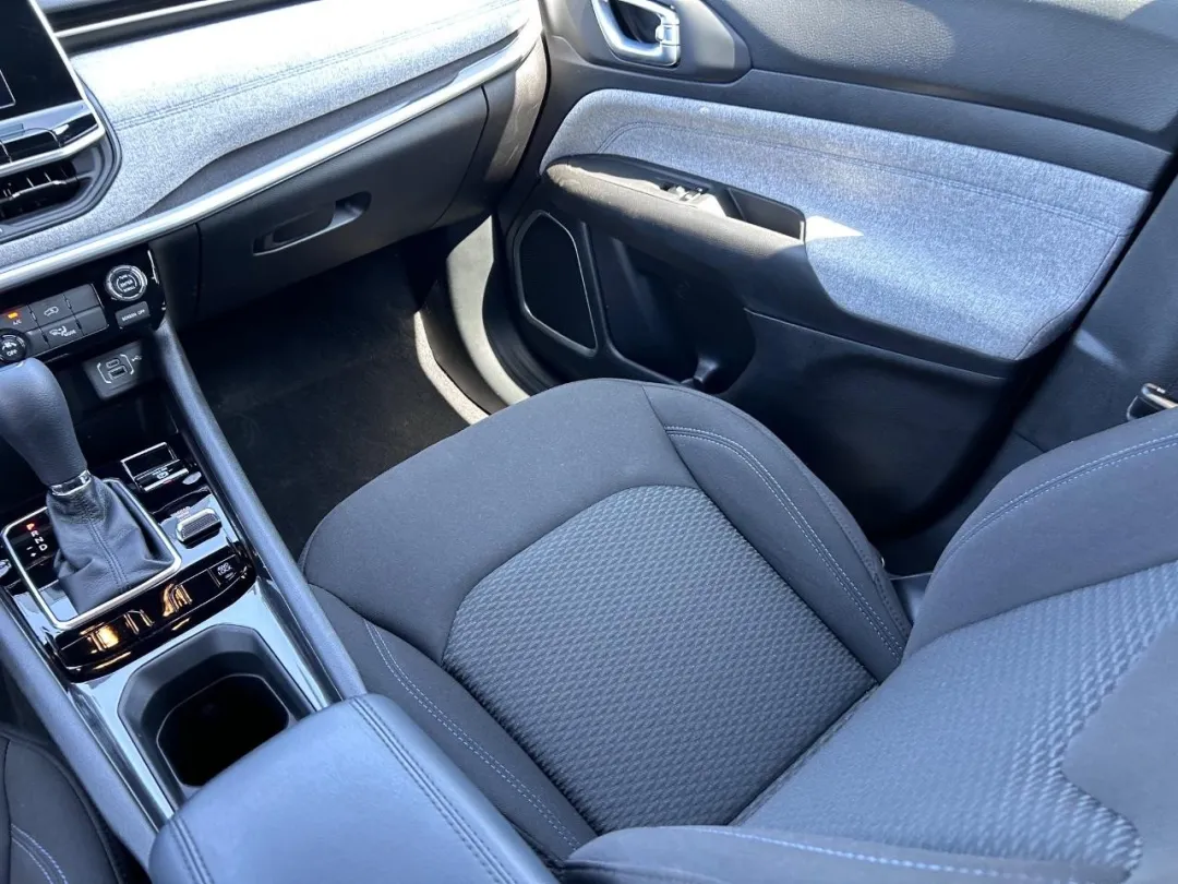 2025 Jeep Compass - 3C4NJDAN8ST540836 - Image #16