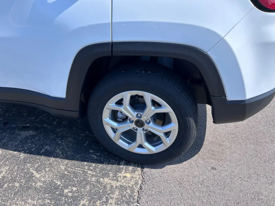 2025 Jeep Compass - 3C4NJDAN8ST540836 - Image #5