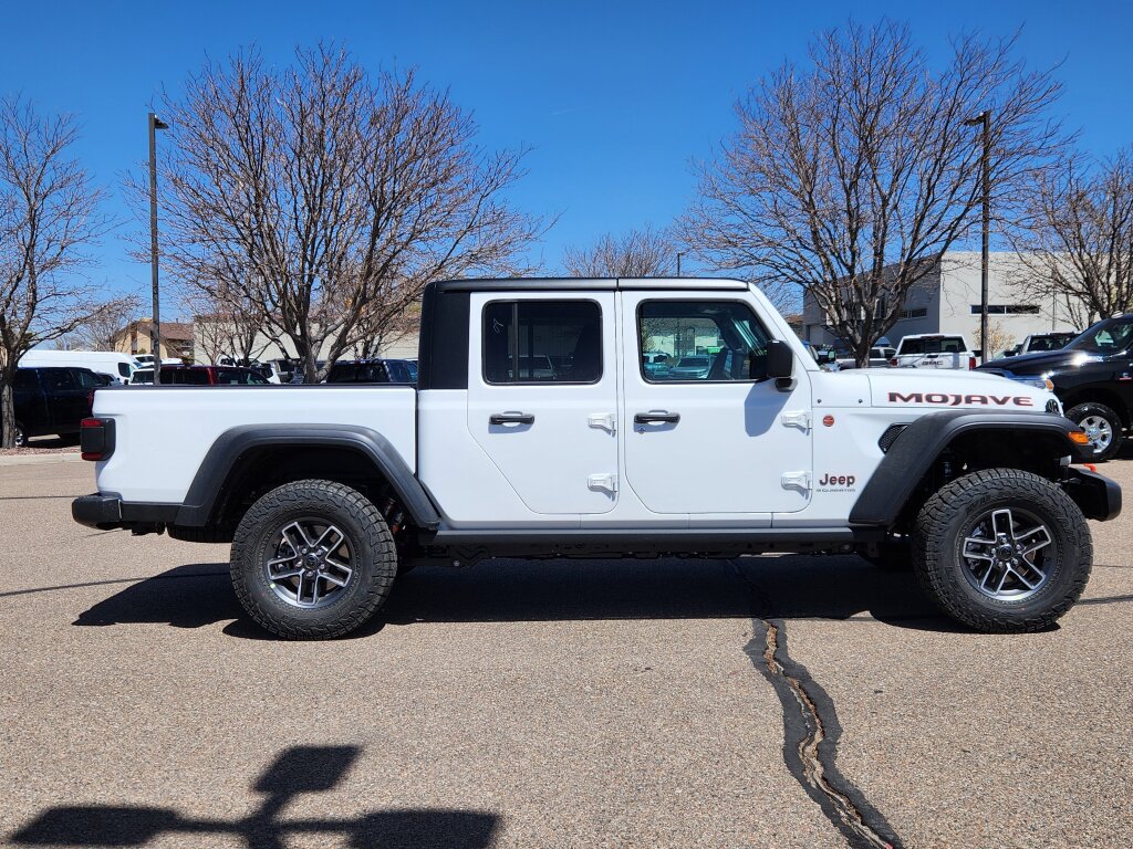 2025 Jeep Gladiator - 1C6RJTEG3SL515448 - Image #2