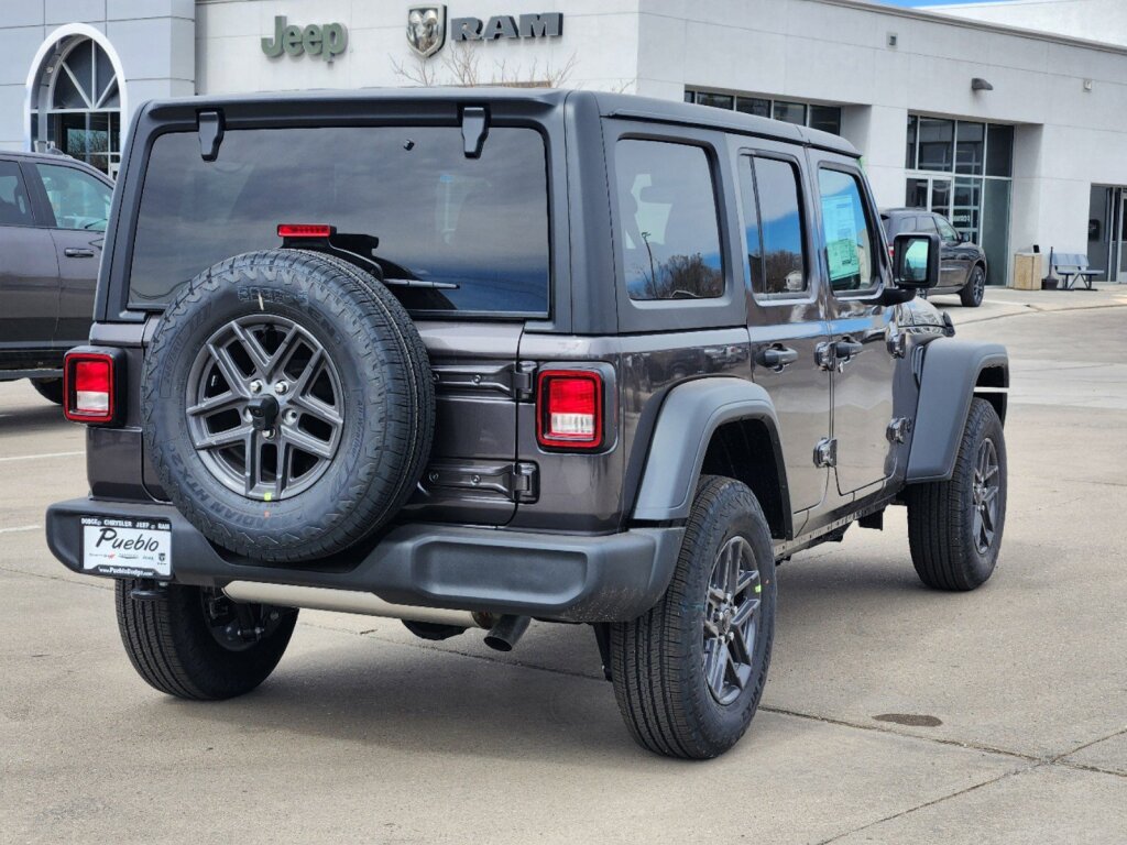 2025 Jeep Wrangler - 1C4PJXDN1SW546493 - Image #3