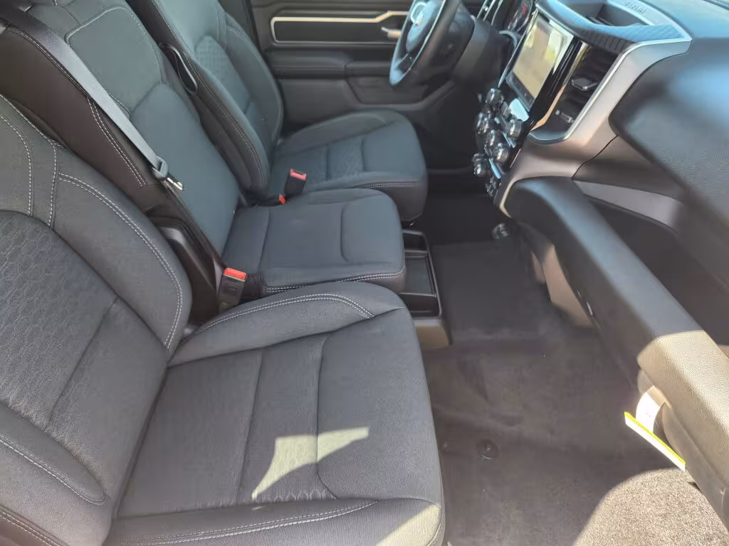 2025 Ram 1500 - 1C6SRFFP0SN703276 - Image #13